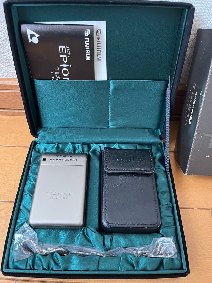 富士フイルム　EPION1000 TIARA ix フィルムカメラ
