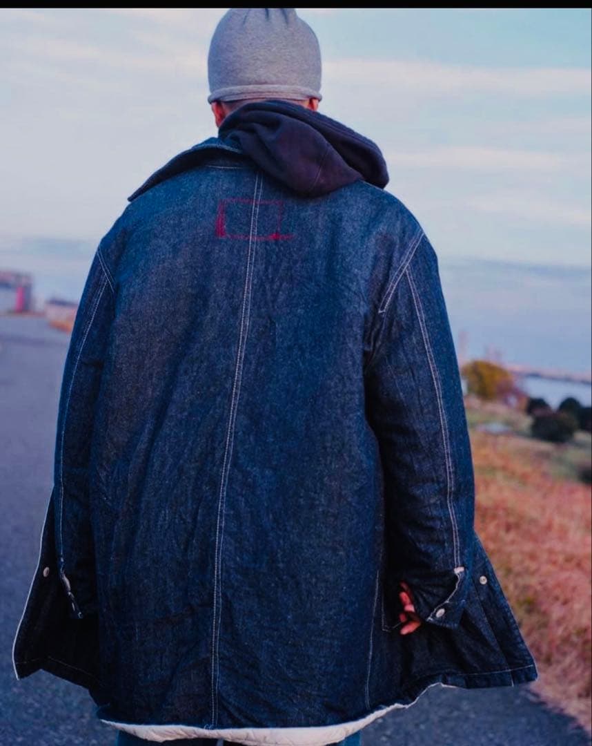 リーバイスレッド　中綿入りリバーシブルコート　Mサイズ