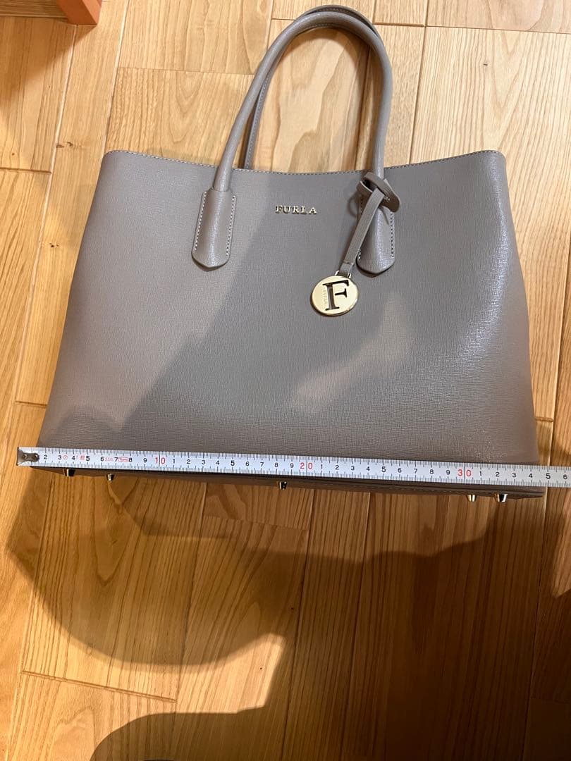 【美品】FURLA バッグ