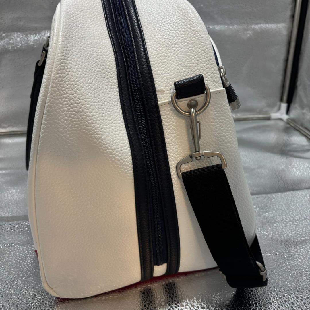 トミーヒルフィガー ゴルフ ボストンバッグ　ホワイト