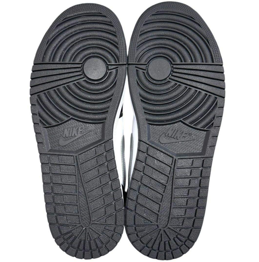 NIKE Air Jordan 1 ブラック/ホワイト ハイカット