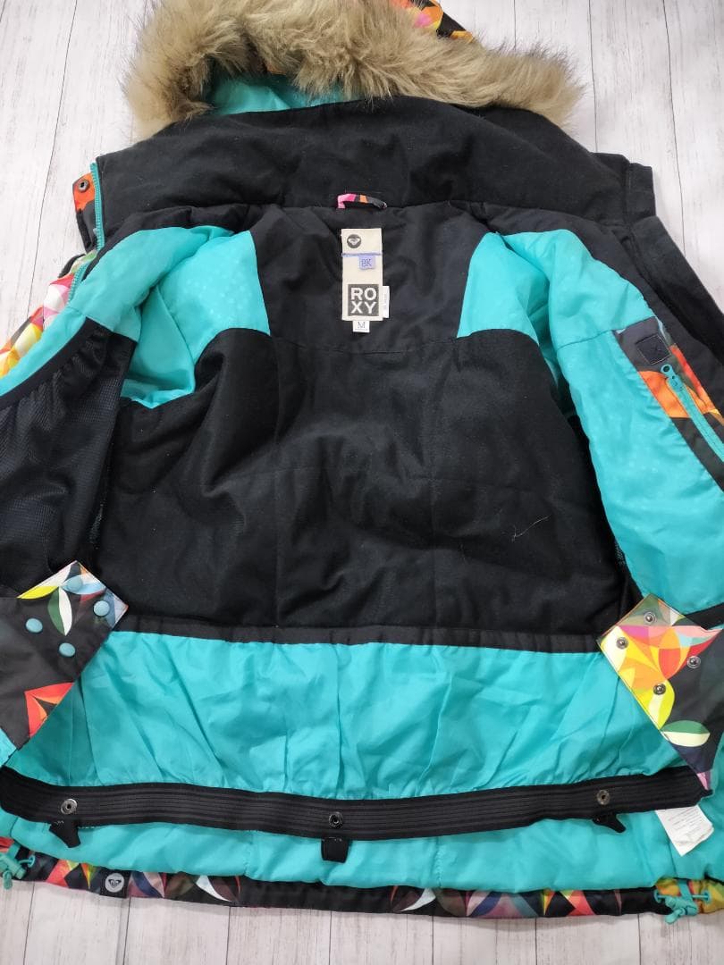 ロキシー/幾何学マルチカラーファージャケット×バック立体ロゴパンツ/ボードウェア