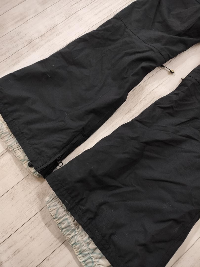 ロキシー/幾何学マルチカラーファージャケット×バック立体ロゴパンツ/ボードウェア