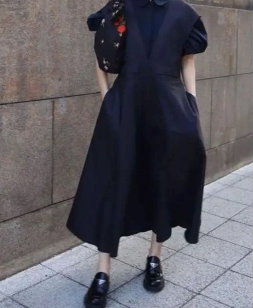 新品タグ付き MACHATT マチャット　 V　ジャンパースカート　ワンピース