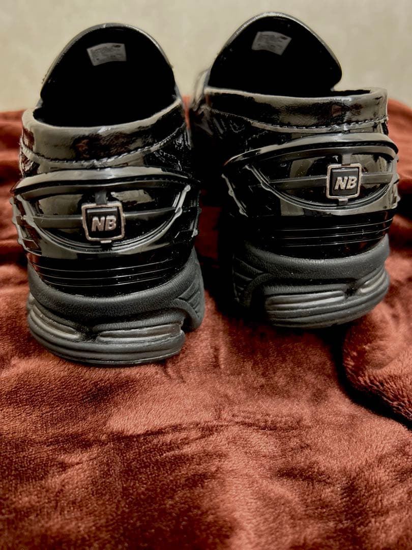 NEW BALANCE 1906Lブラックエナメル24cm SALE