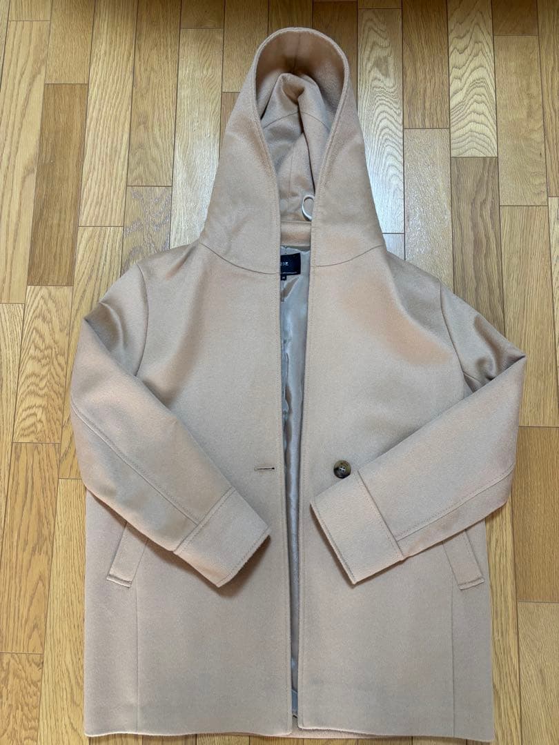 オンワード樫山　23区　ベージュ フード付きウールコート