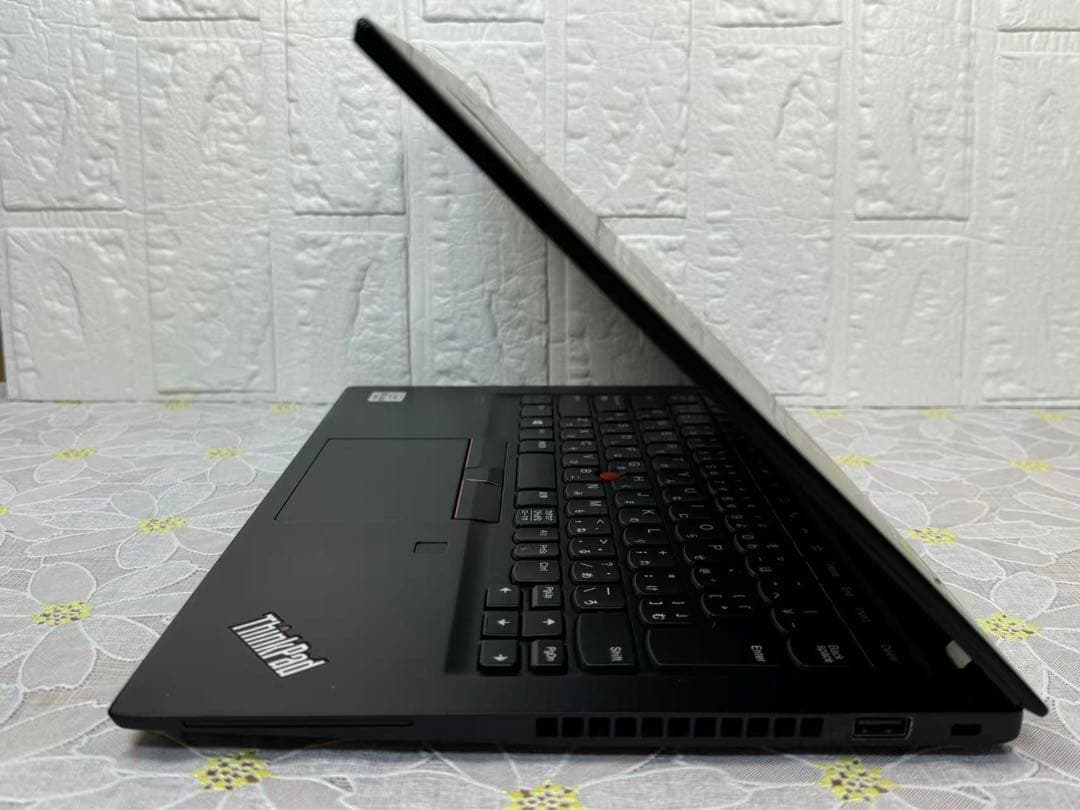美品〉Thinkpad T14s 16GBレノボ 第10世代14型 Lenovo