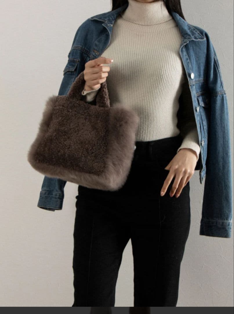 Lisa Conte ファーショルダーバッグ ネイビー