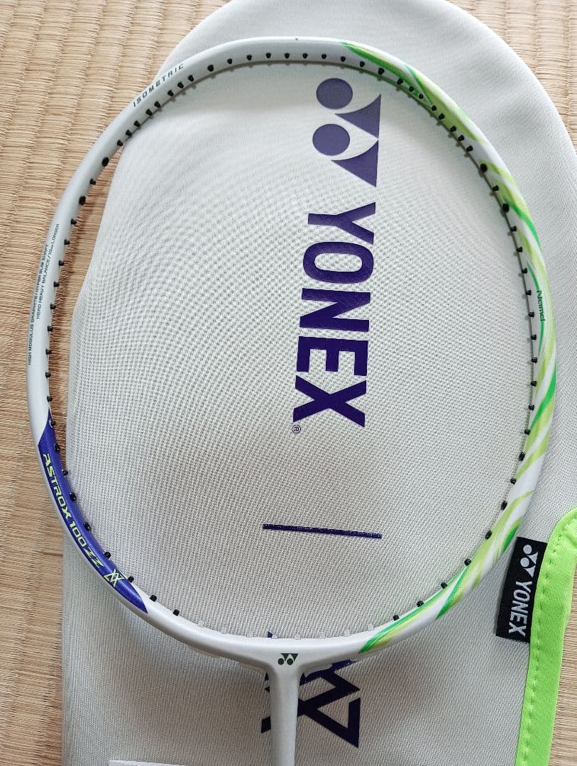 ヨネックス アストロクス100ZZ VA 4UG5 アクセルセン　限定　モデル