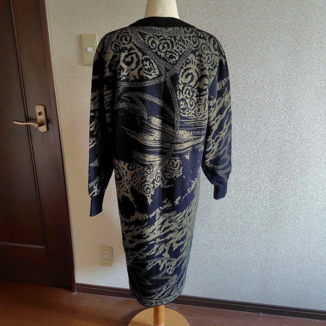 美品☆　レオナール　ニットロングワンピース 　黒・カーキ 長袖