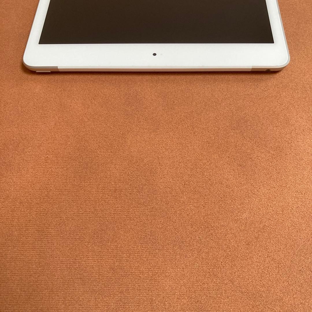 3623【早い者勝ち】外観美品☆iPad8 第8世代 32GB SIMフリー☆