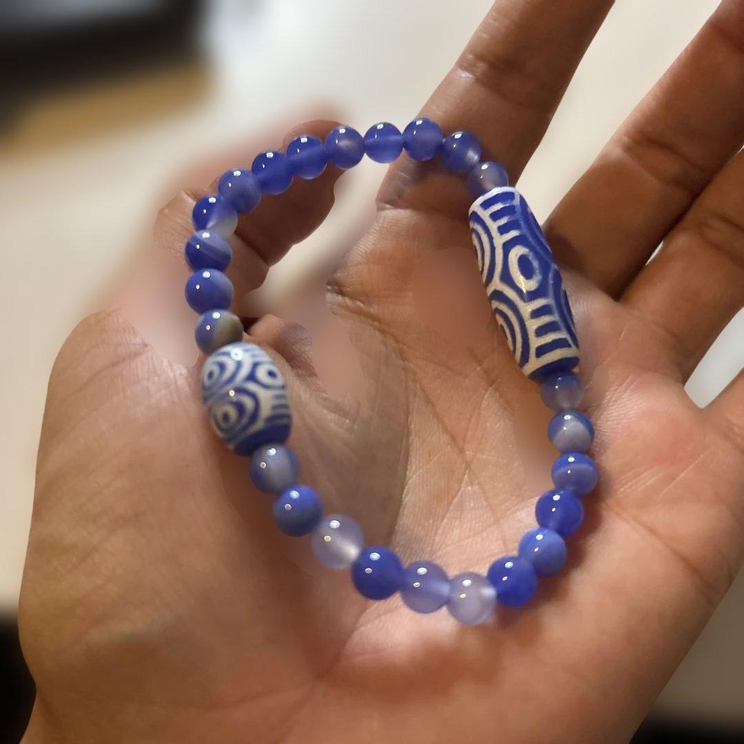 すごいズンとくる！青玉髄天珠、龍眼天珠、青のファイヤーアゲート！すごい！