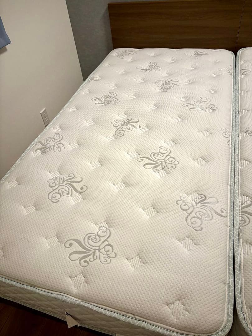 【値下げしました】日本ベッド　シルキーシフォン　シングルマットレス