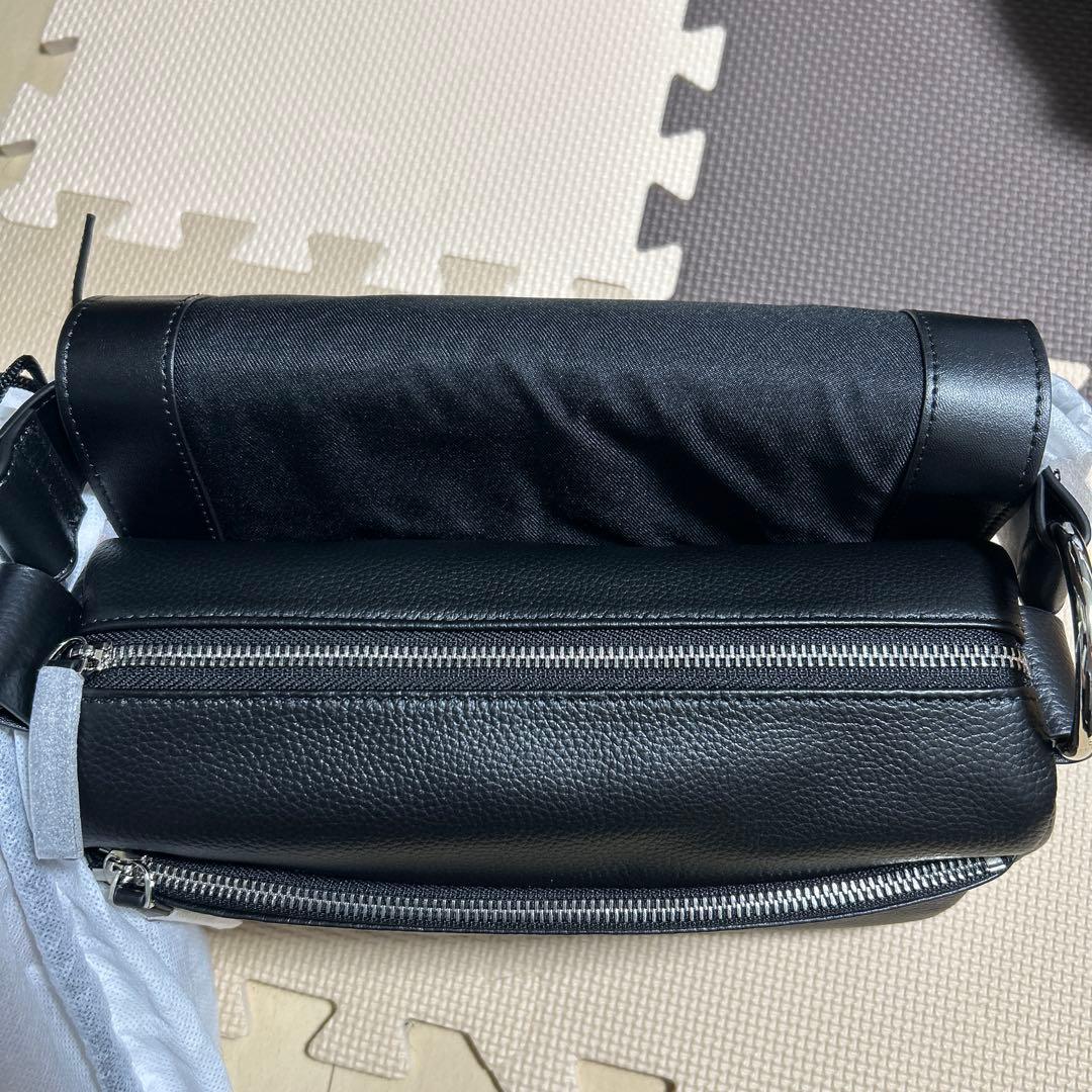 【新品未使用】BEARDSLEY(ビアズリー)レザーボディバッグ