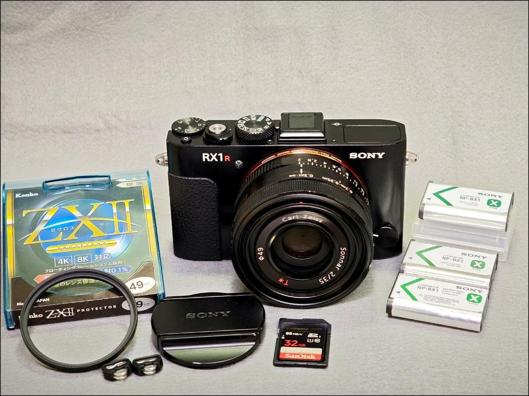 SONY DSC-RX1R（純正予備バッテリー2個＆Kenko ZXII 付属）