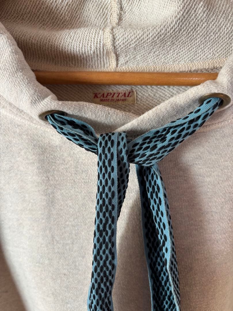 キャピタル KAPITAL スウェット ベージュ