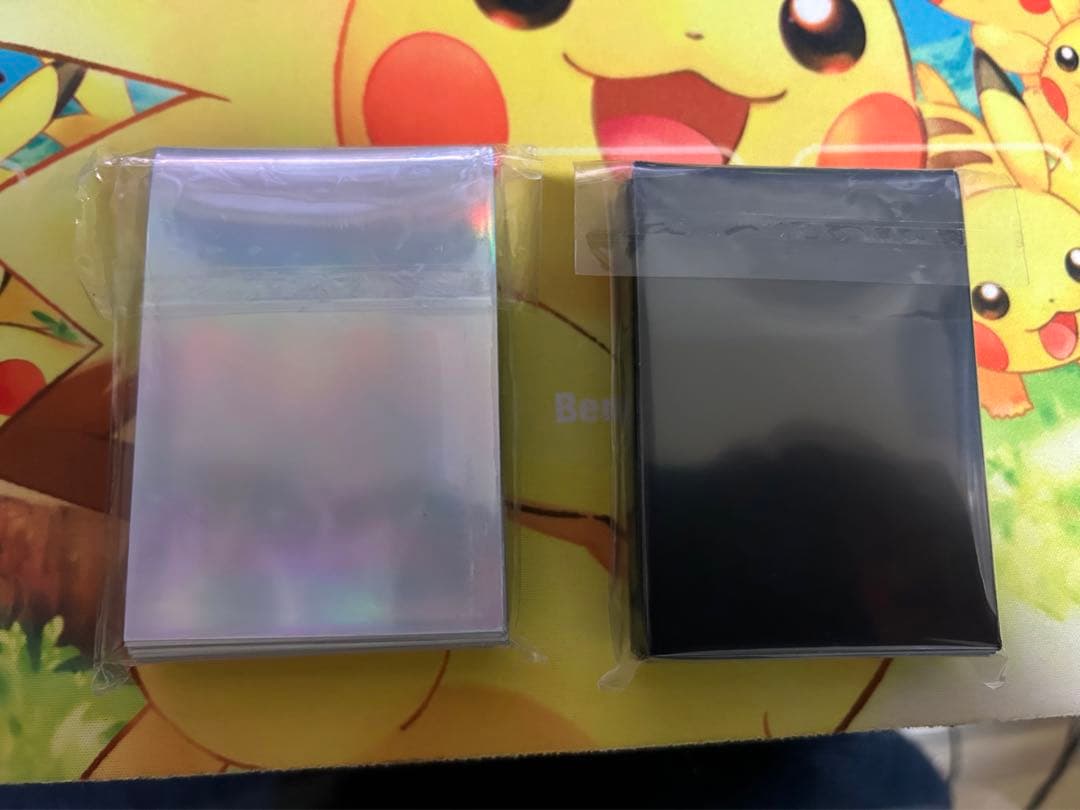 【匿名配送】白の聖女 エレクシア、赫の聖女 カルテシア 60枚入スリーブ