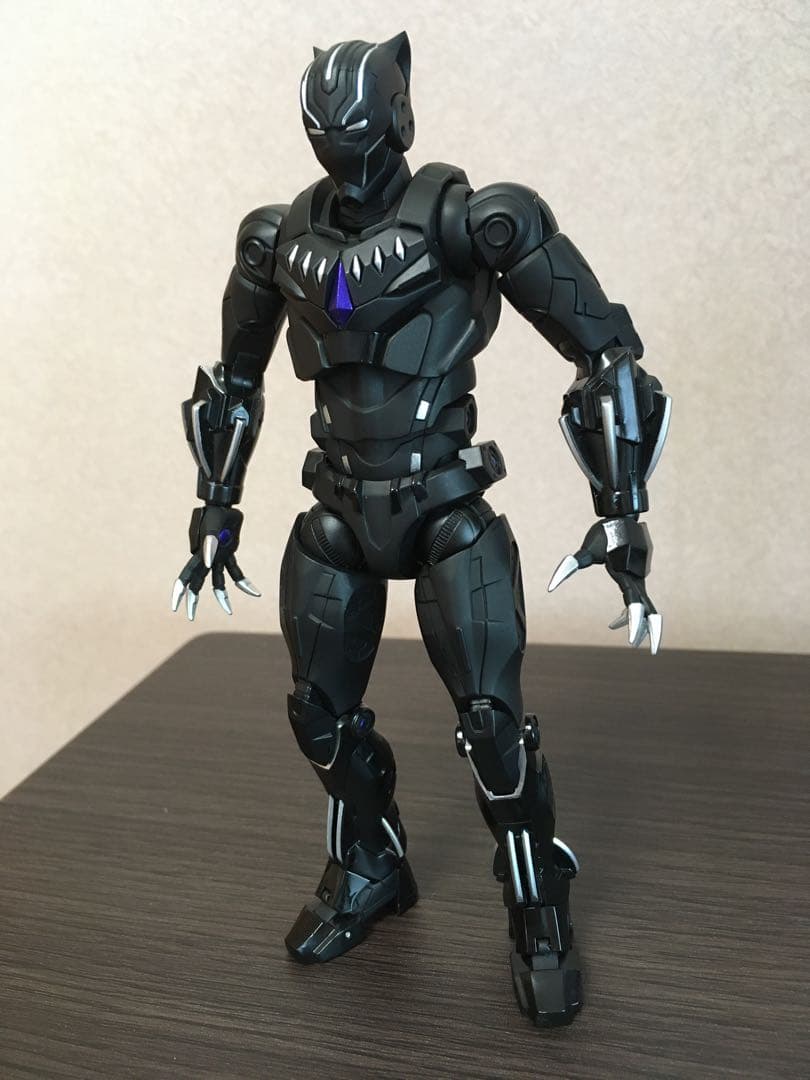 【美品】千値練 ファイティングアーマー ブラックパンサー フィギュア