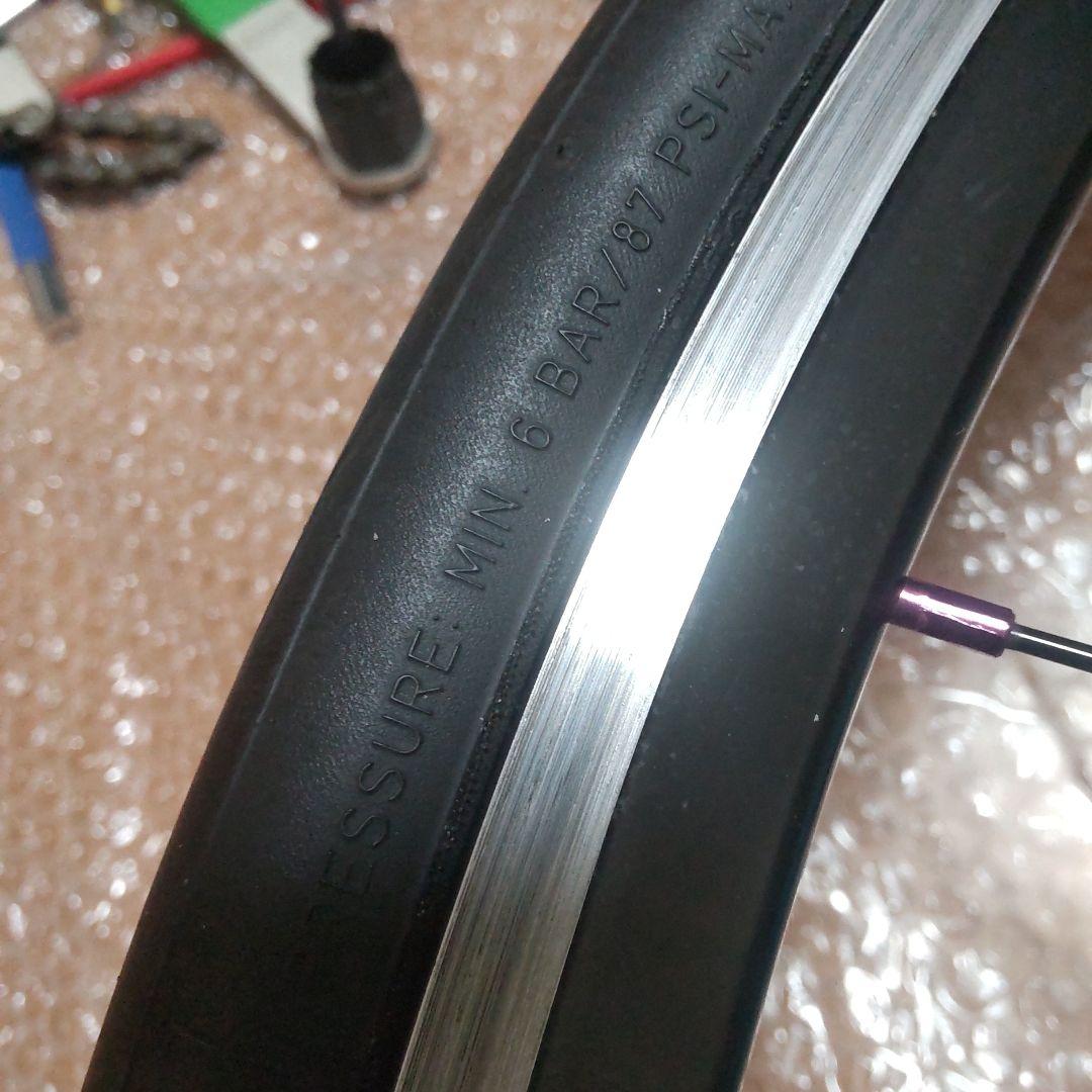 GIANT ESCAPE R3完組ホイール 前後セットピレリPZERO付き