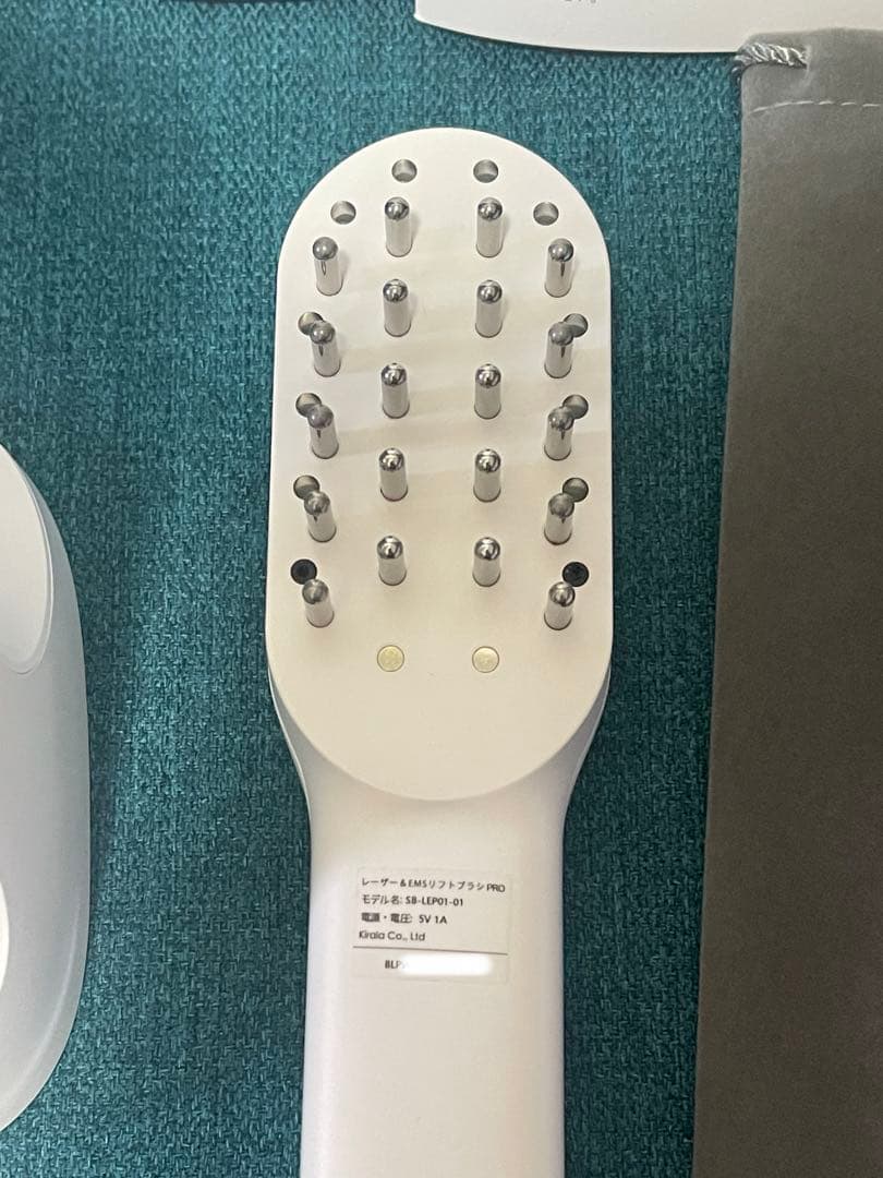 STELLA BEAUTE レーザー&EMSリフトブラシ PRO
