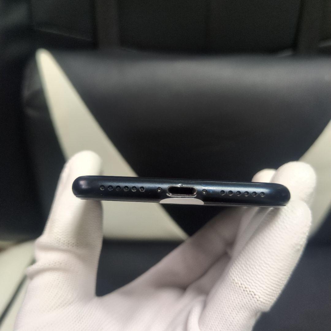 92 画面新品　iPhone　se3 第3世代　128gb SIMフリー　黒