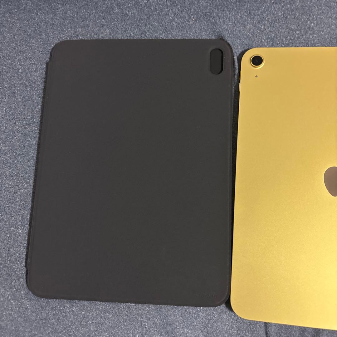 iPad A16 Wi-Fiモデル 128GB ほぼ未使用品　ケース２つ付き