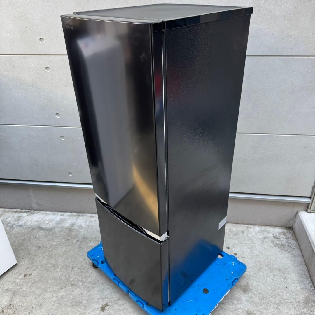 153⭐️2021年製美品★東芝　冷蔵庫　大型　ブラック　黒　一人暮らし