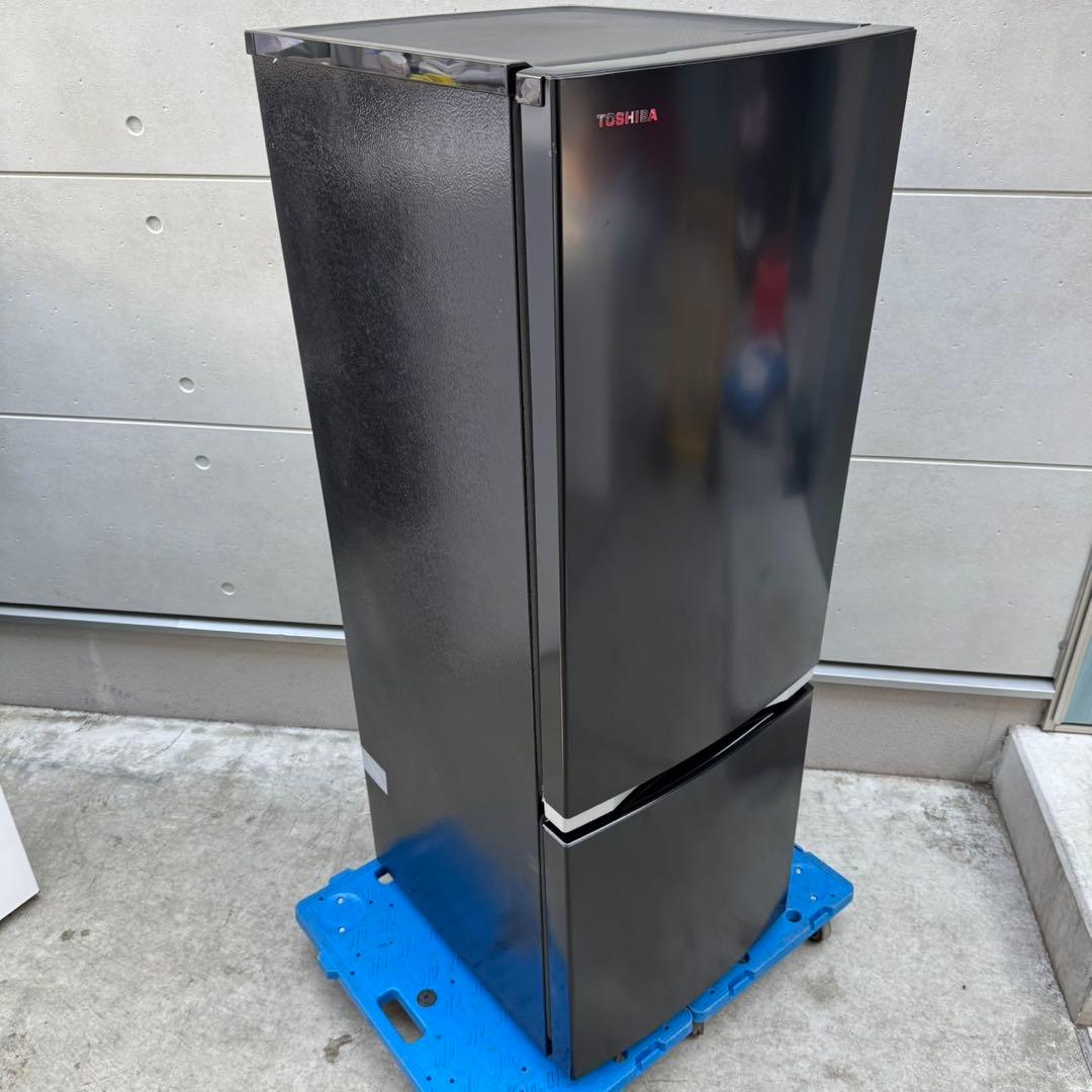 153⭐️2021年製美品★東芝　冷蔵庫　大型　ブラック　黒　一人暮らし