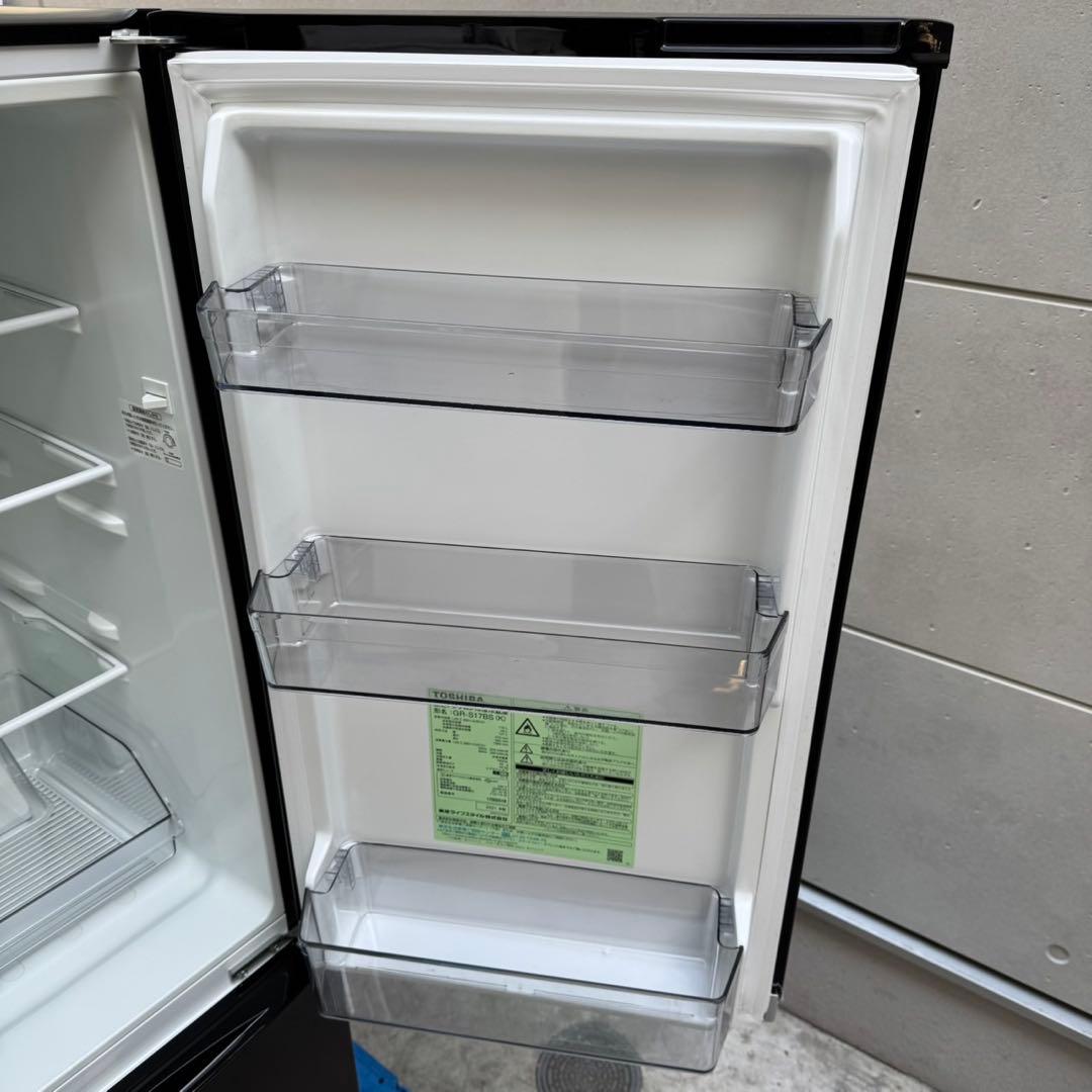 153⭐️2021年製美品★東芝　冷蔵庫　大型　ブラック　黒　一人暮らし
