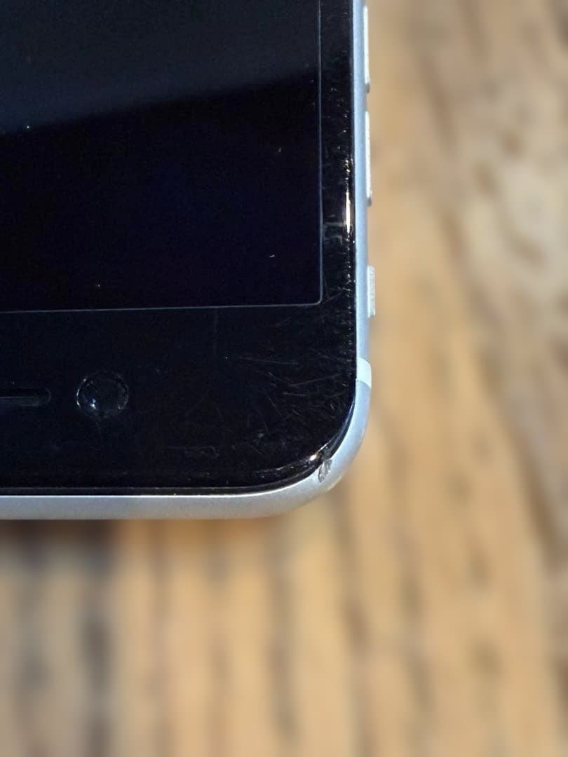 iPhone SE（第2世代）64GB ホワイト