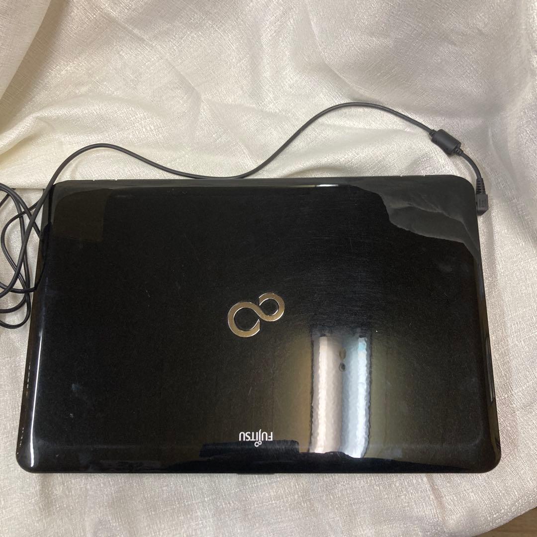 富士通ノートパソコン　LIFEBOOK AH30/H SSD128GB 電池新品