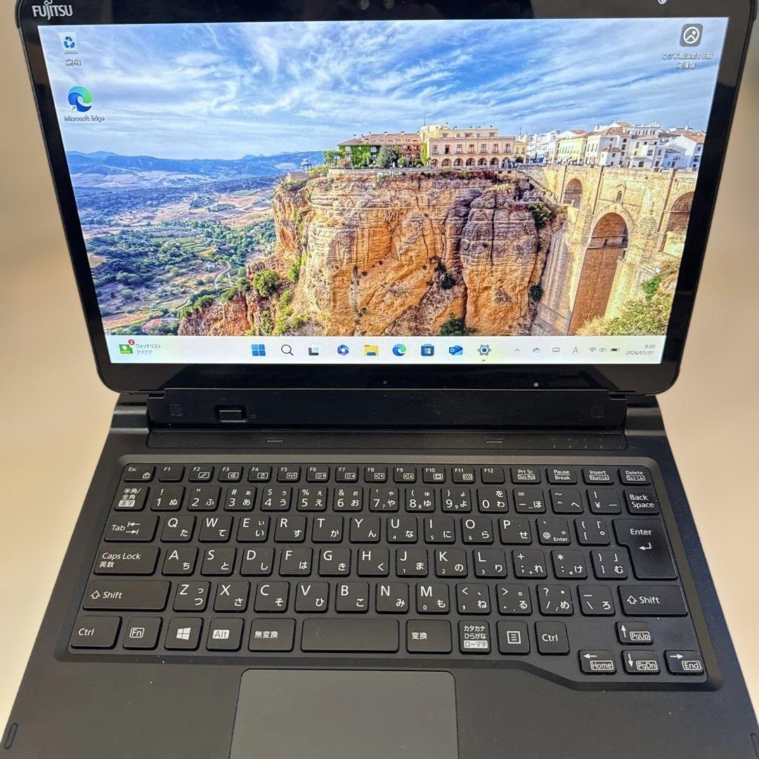 【良品】第10世代 i3 富士通 ARROWS Tab Q7310 Win11