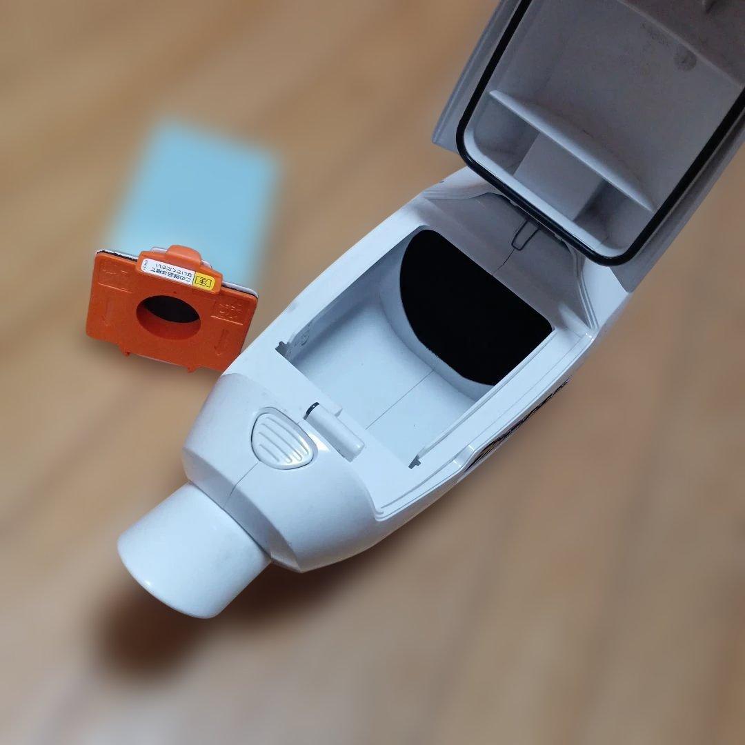 マキタ10.8V充電式クリーナCL107FD 純正のバッテリーと充電器付