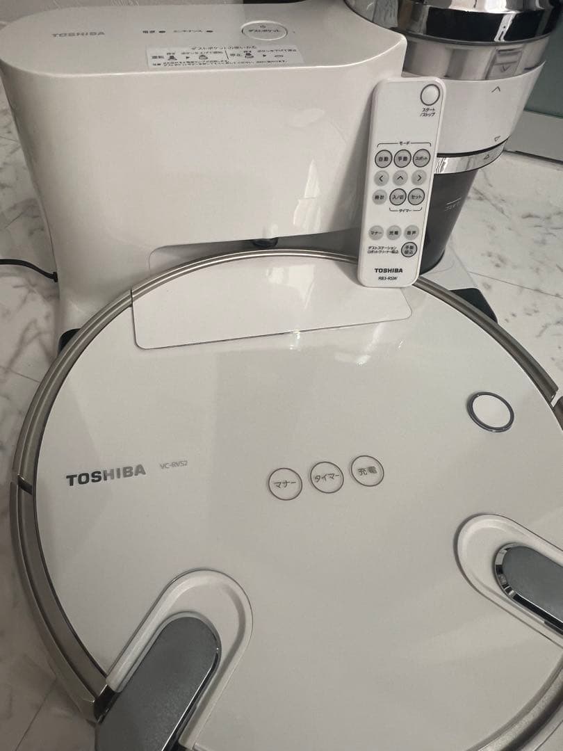 TOSHIBA トルネオロボ　ロボット掃除機 本体 ホワイトVC-RVS2