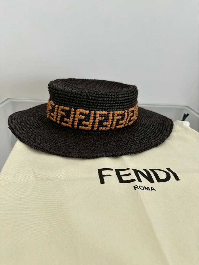 【新品未使用】FENDI ロゴ ストロー バケット ハット ユニセックス