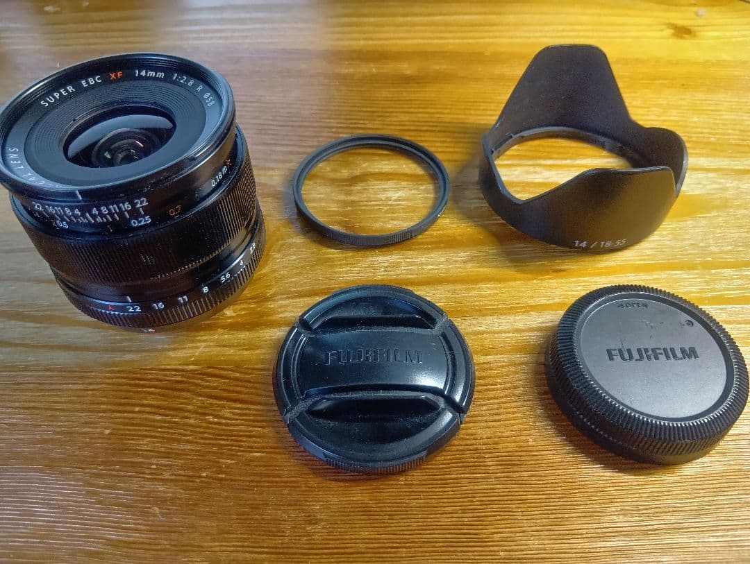 値下げFUJIFILM XF 14mm F2.8 R レンズ