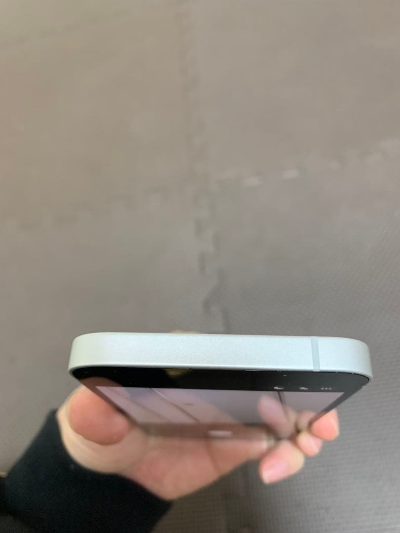 Apple iPhone 16e 512GB ホワイト