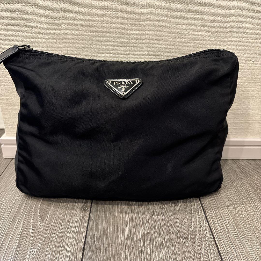PRADA ブラック　クラッチバッグ　ポーチ　黒