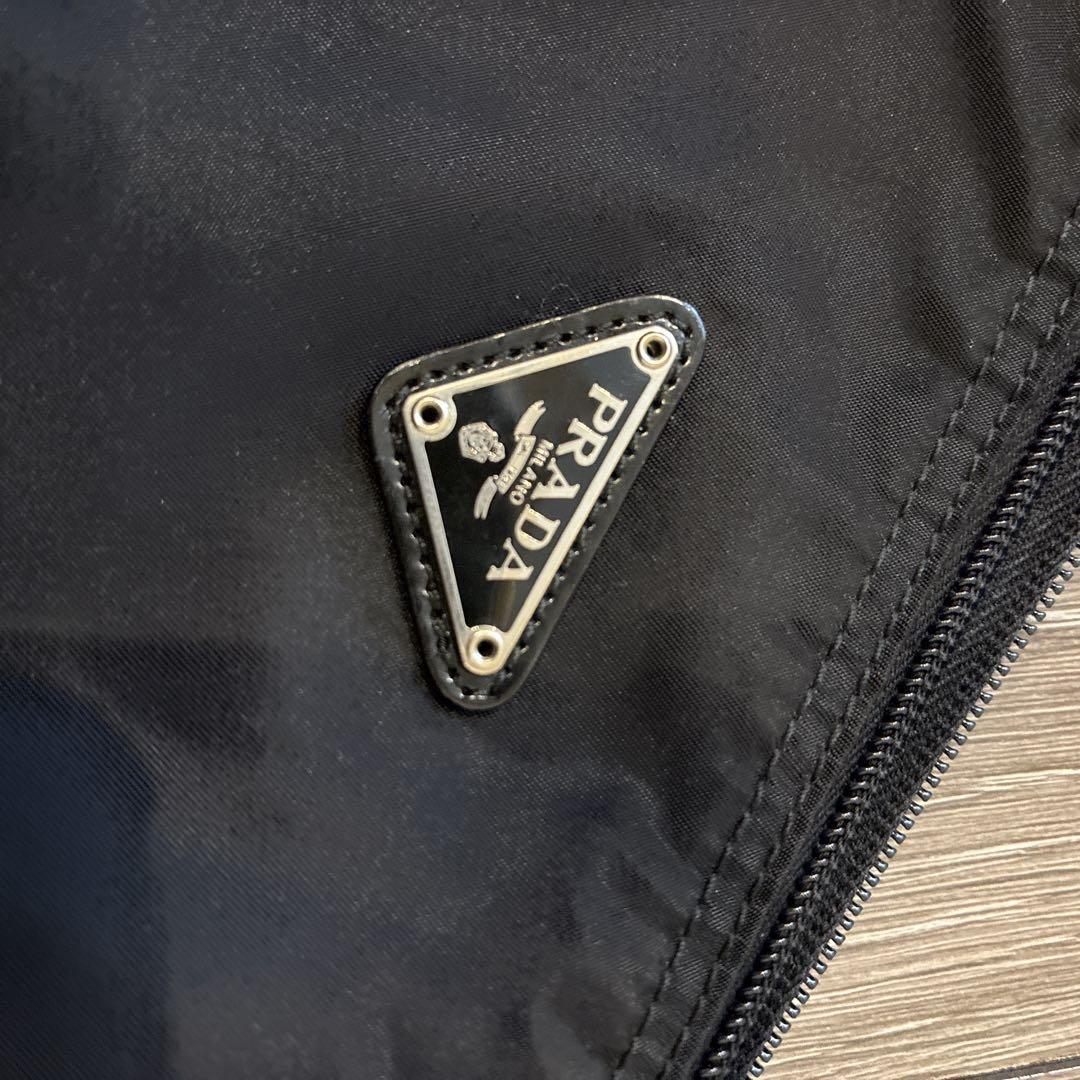 PRADA ブラック　クラッチバッグ　ポーチ　黒