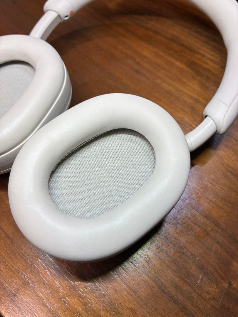 Sony WH-1000XM5 ホワイト 美品