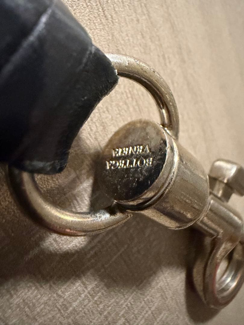 ボッテガヴェネタ イントレチャート レザー キーチェーン ブラック