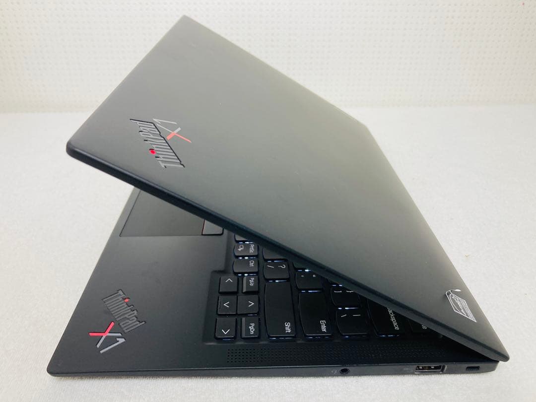 ThinkPad X1 Carbon Gen9/メモリ16GB/SSD512GB