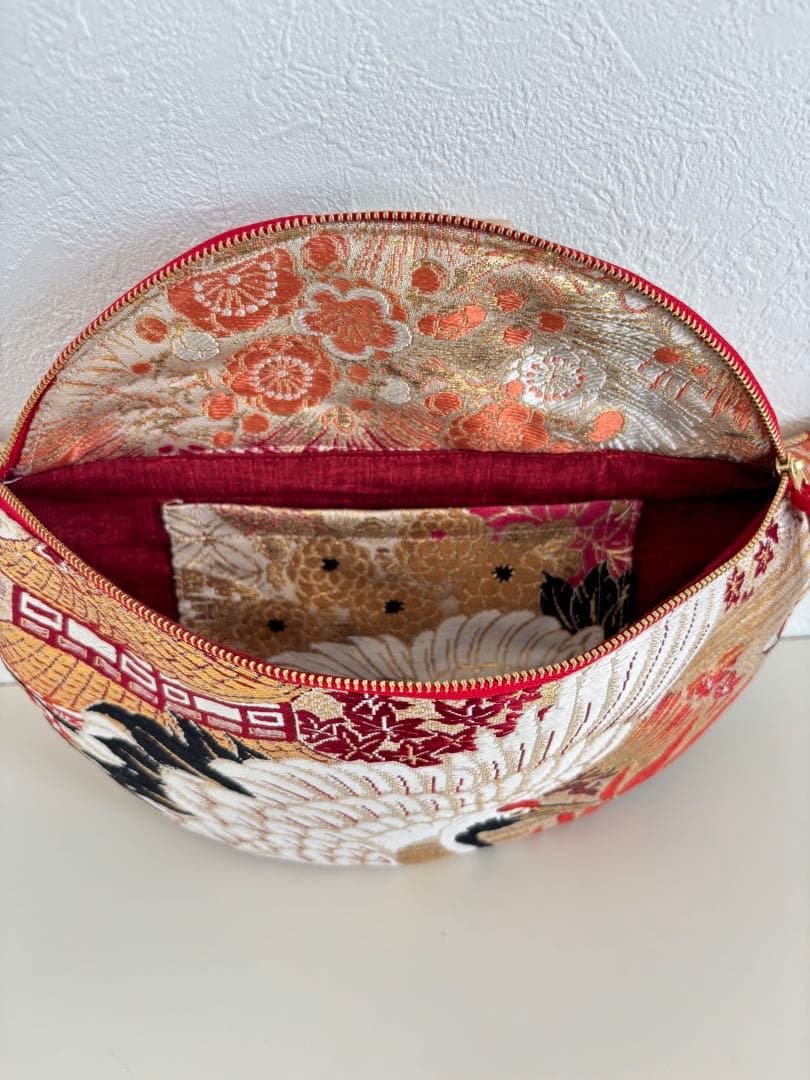 帯リメイク・鶴のボディバッグ　スリングバッグ