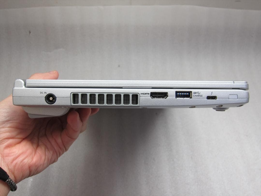 パナソニックCore i5-1145G7/16G/SSD/12.1型WUXGA