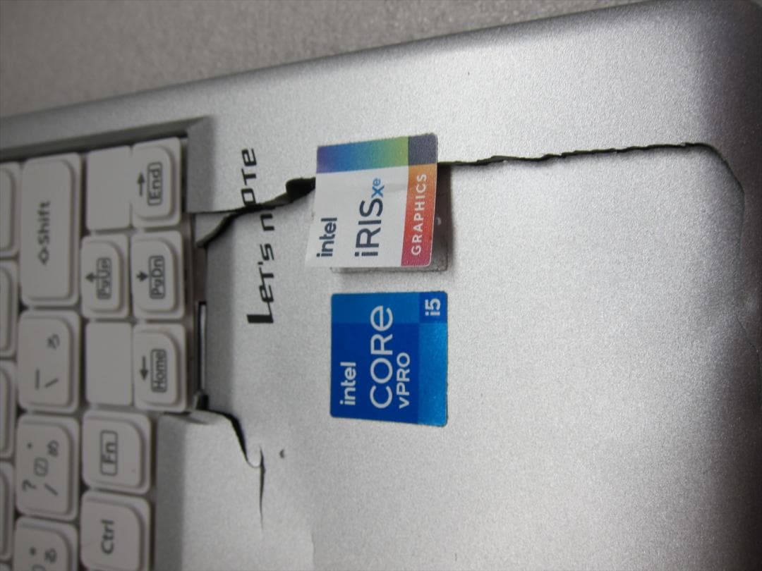 パナソニックCore i5-1145G7/16G/SSD/12.1型WUXGA