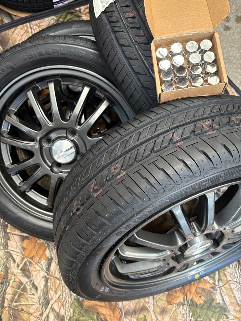 「専用」㊸165/55R15新品タイヤ4本と中古美品ホイールと新品ナット付き