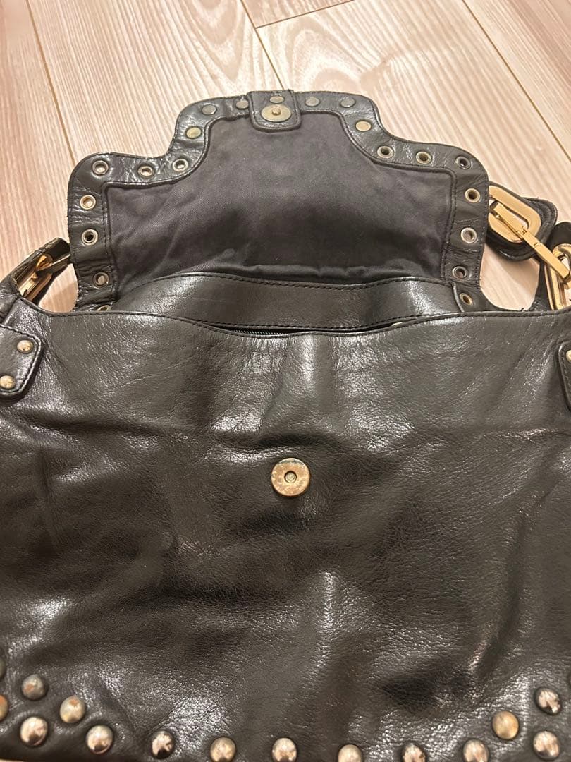 JIMMY CHOO for  スタッズ　ブラックレザー ショルダーバッグ