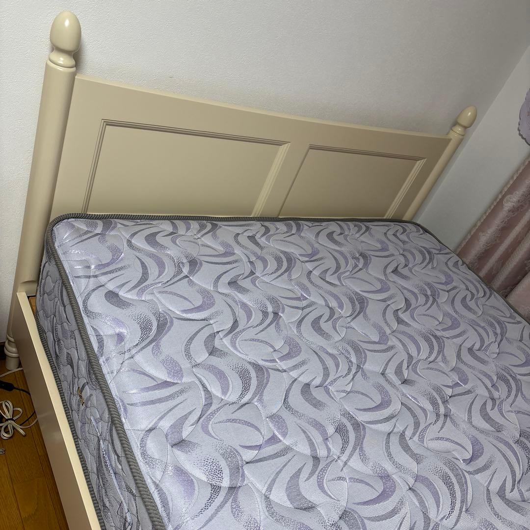 cupcake様既にご購入のダブルベッドフレーム とマットレスになります。