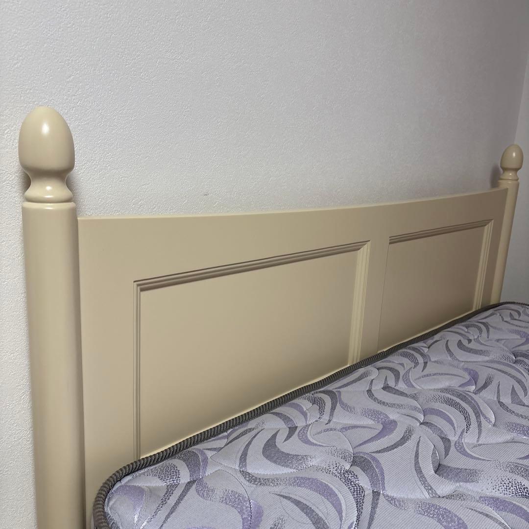 cupcake様既にご購入のダブルベッドフレーム とマットレスになります。