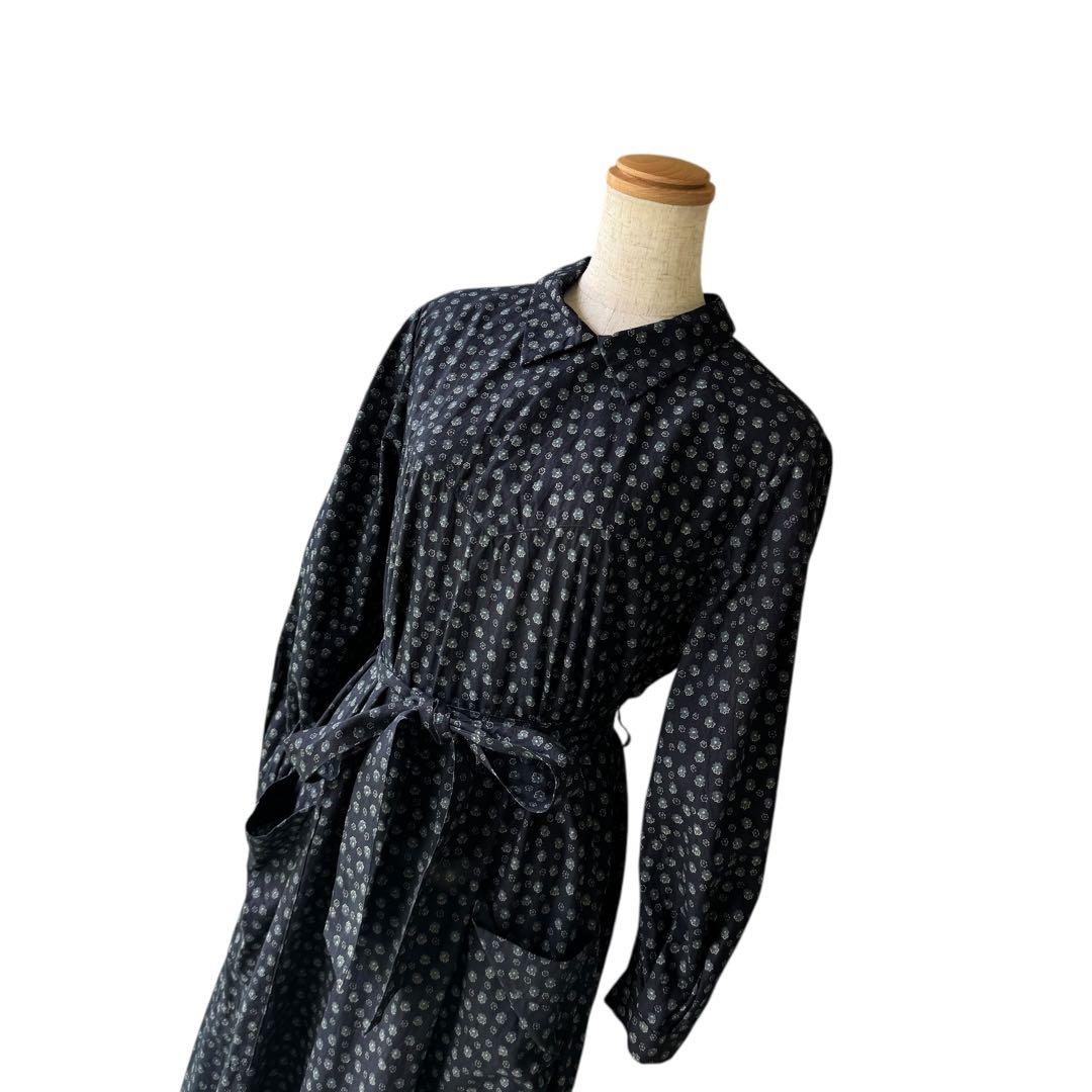 極近年美品　45R もこもこ花プリントのドレス　インディゴ